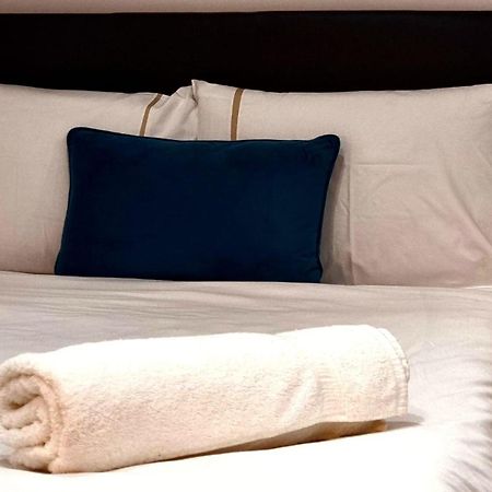 Brand New Collection Of Studios Close To Tube Station Лондон Екстериор снимка