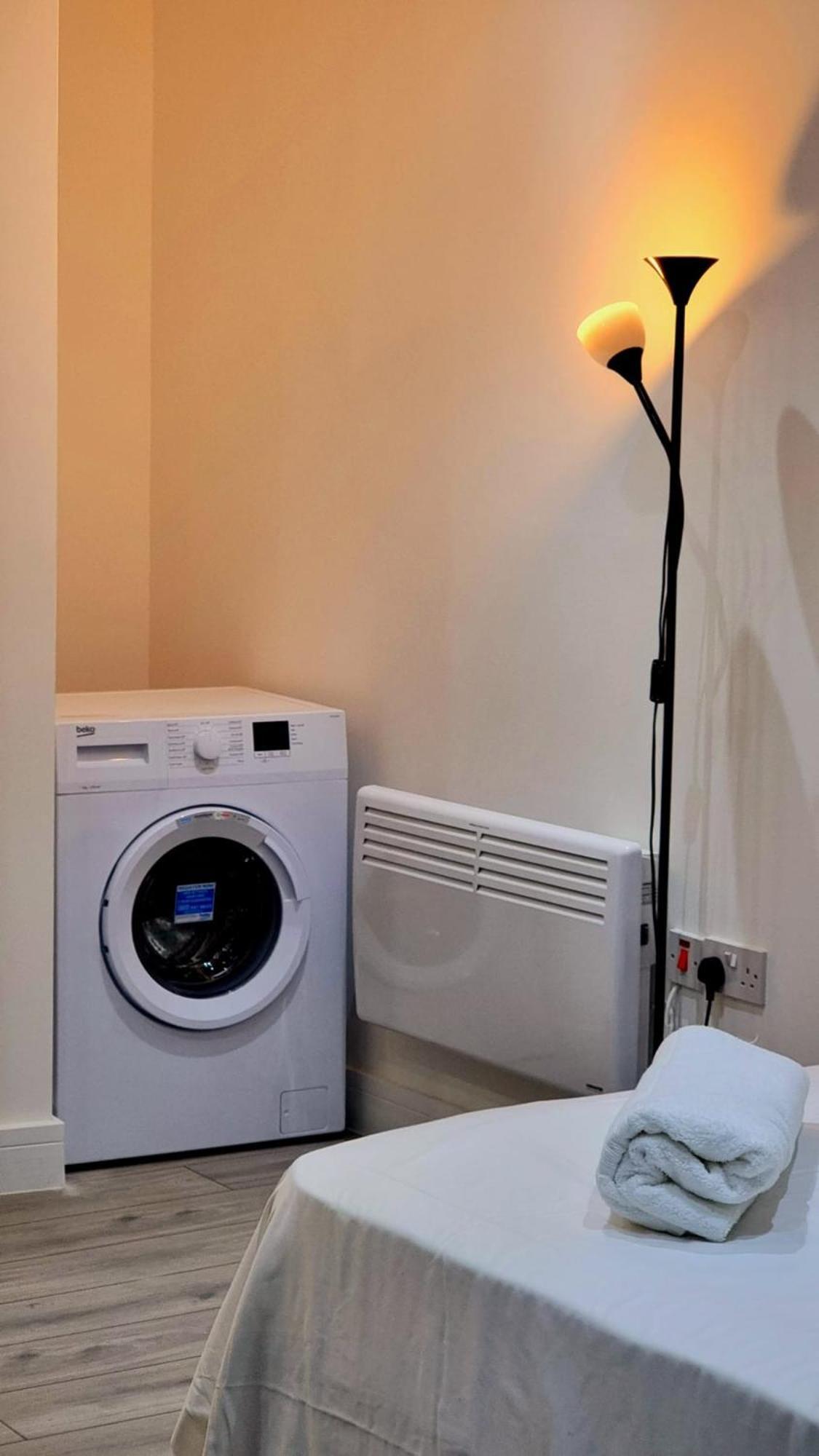 Brand New Collection Of Studios Close To Tube Station Лондон Екстериор снимка