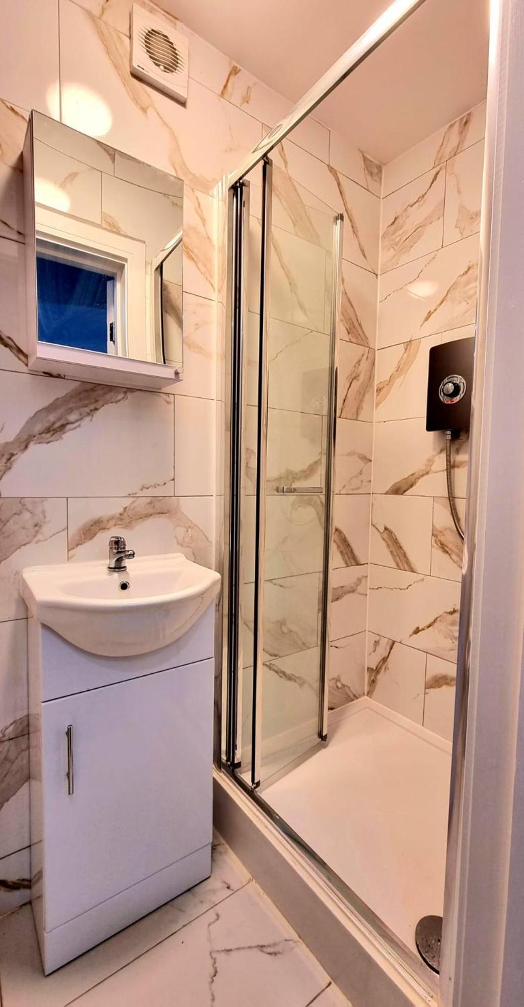 Brand New Collection Of Studios Close To Tube Station Лондон Екстериор снимка