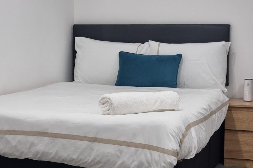 Brand New Collection Of Studios Close To Tube Station Лондон Екстериор снимка